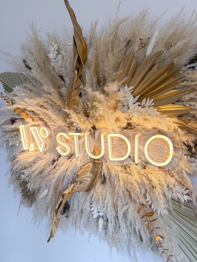 LV STUDIO brows and lashes